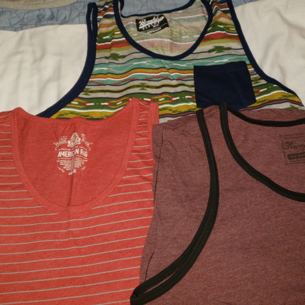 (2) tank tops multi color (med) , 1reds(lar)